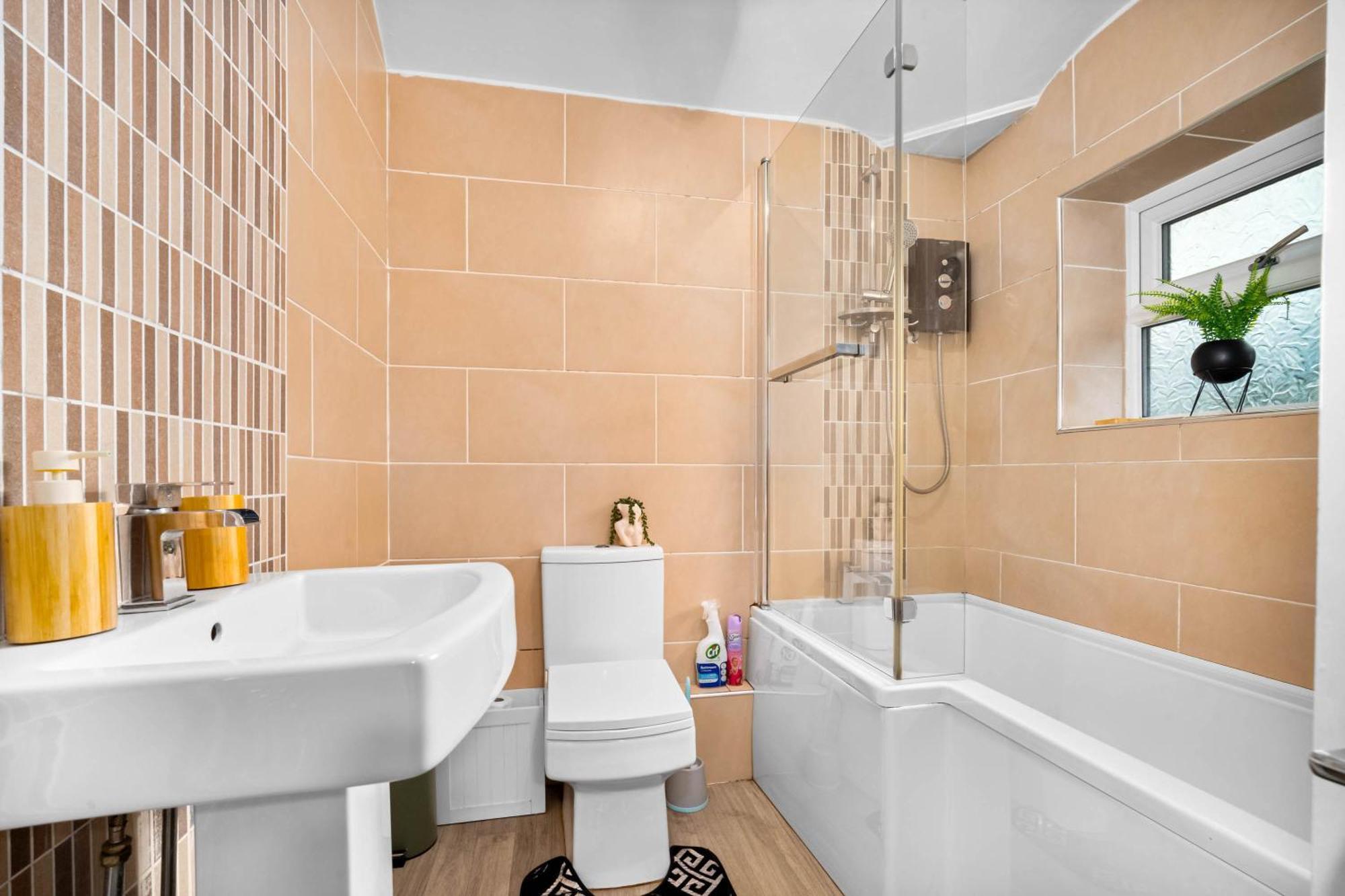 Stylish 3 Bedroom Home Away From Home Бірмінгем Екстер'єр фото