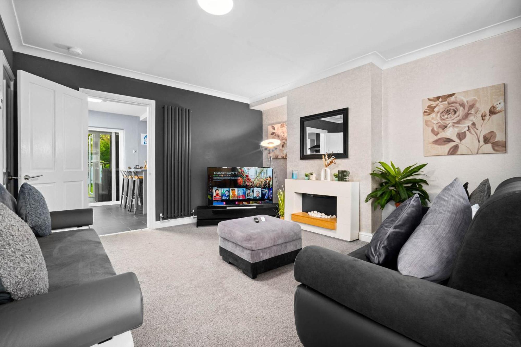 Stylish 3 Bedroom Home Away From Home Бірмінгем Екстер'єр фото